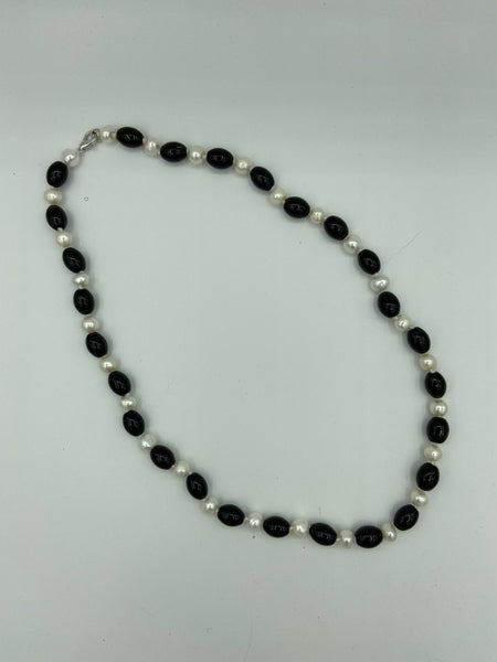 Natural Black Agate Gemstone Rice and White Pearl Beaded Necklace