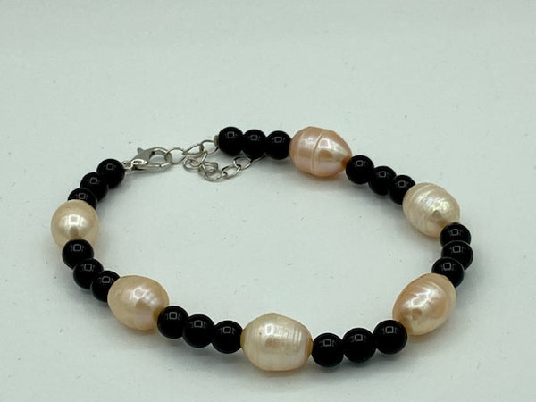 Natural Black Agate and Peach Pearl Gemstone Beaded Adjustable Bracelet