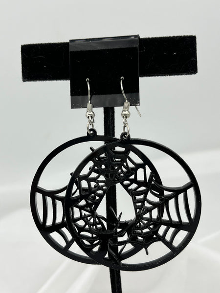 Round Black Acrylic Halloween Spider in Spiderweb Dangle Earrings