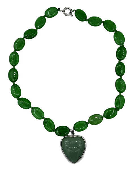 Natural Emerald Gemstone Ovals Beaded Necklace with Heart Pendant