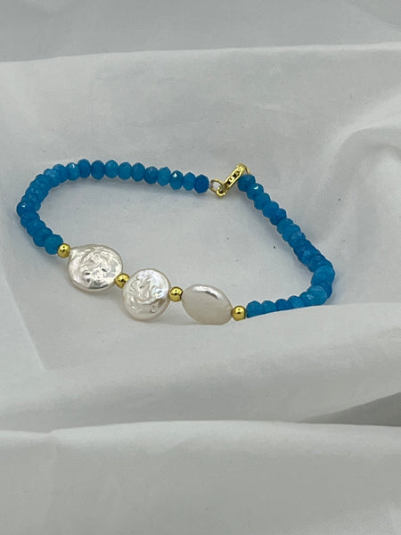 Natural Kyanite Faceted Rondelle and White Coin Pearl Gemstone Beaded Bracelet