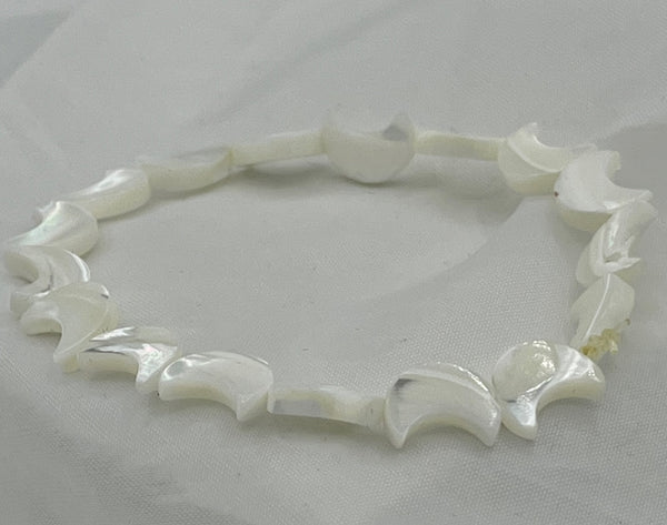Natural Mother Of Pearl Shell Carved Crescent Moons Beaded Stretch Bracelet