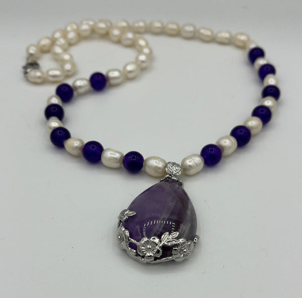 Natural Amethyst Gemstone and White Pearl Beaded Necklace with Teardrop Pendant
