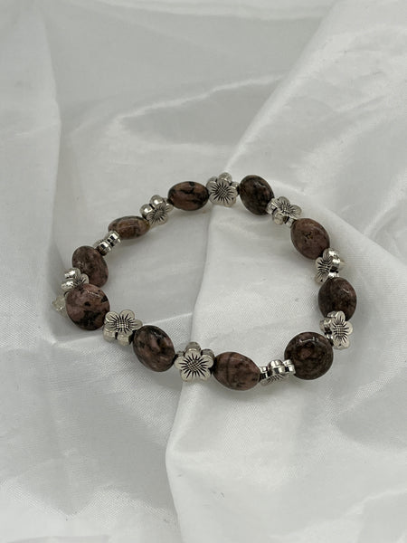 Natural Rodonite Gemstone Disk and Silvertone Flower Beaded Stretch Bracelet