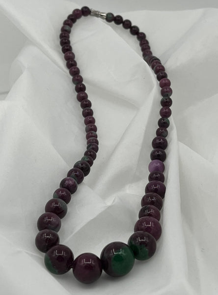Natural Ruby Zoisite Gemstone Smooth Round Graduated Beaded Necklace