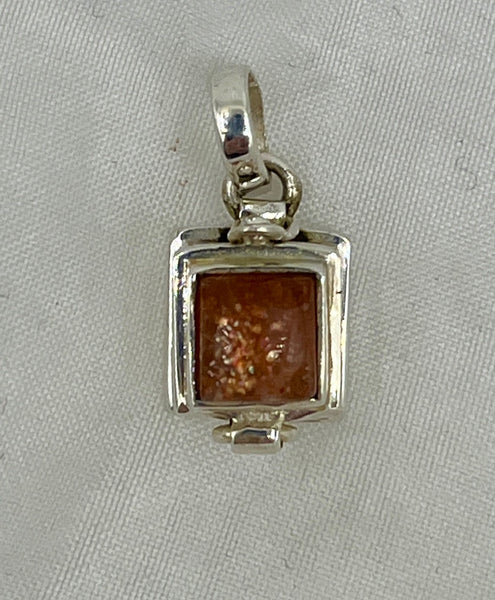 Natural Sunstone Gemstone Square Sterling Silver Dainty Poison Pendant