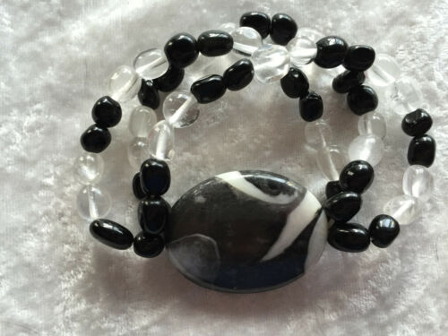 natural black onyx black agate & clear quartz gemstone beaded stretch bracelet