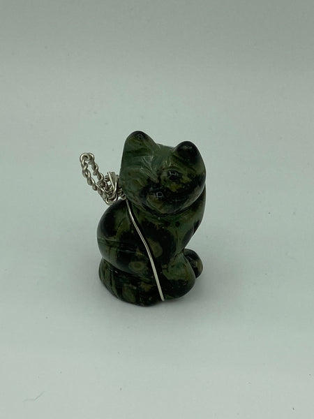 Natural Kambaba Jasper Gemstone Carved 3D Sitting Cat Pendant