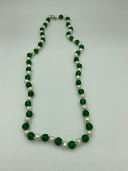 Natural Emerald and Pearl Gemstone Round Beaded Necklace