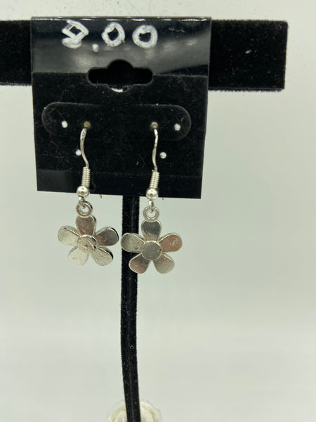 Silvertone Daisy Flower Charm Dangle Earrings