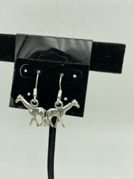 silvertone 3d giraffe charm dangle earrings with sterling silver hooks